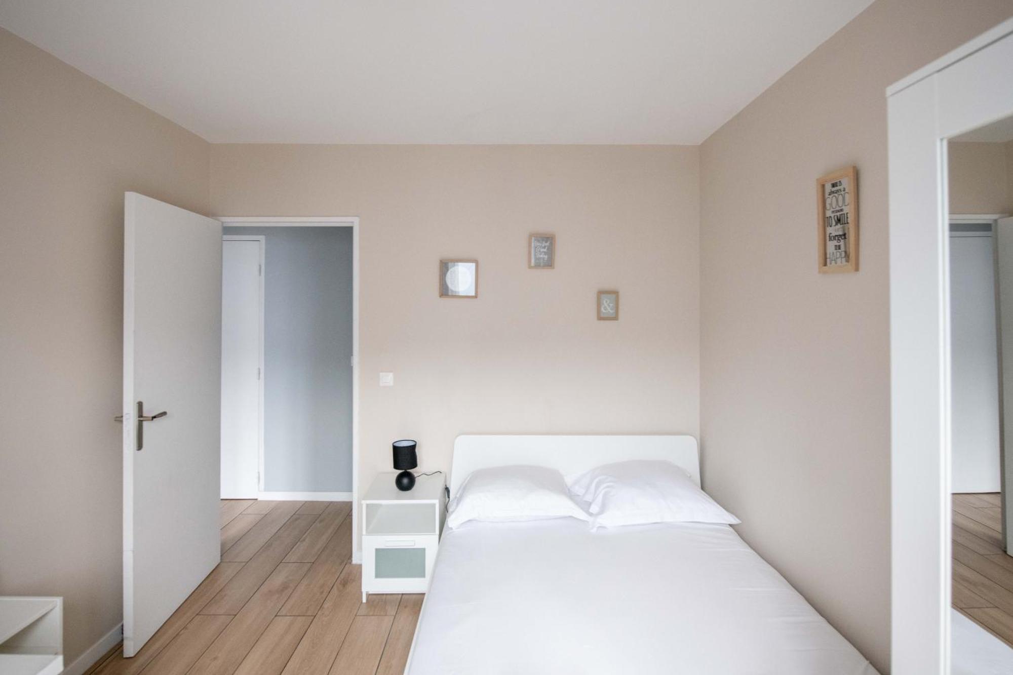 勒布尔热Elise De Roche Equipe Balcon Parking Rer B公寓 外观 照片